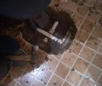 和平卫生间漏水维修公司为您分享下卫生间渗水如何处理及注意事项