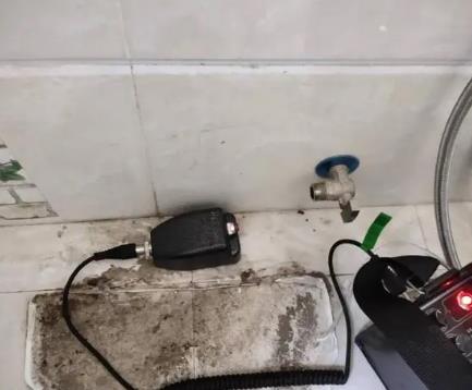 和平屋顶漏水维修公司分享下卫生间漏水的危害及解决方法